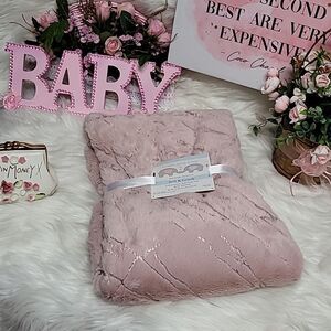 1514  LIAM AND LILLLY Soft Faux Fur Baby Blanket NWT